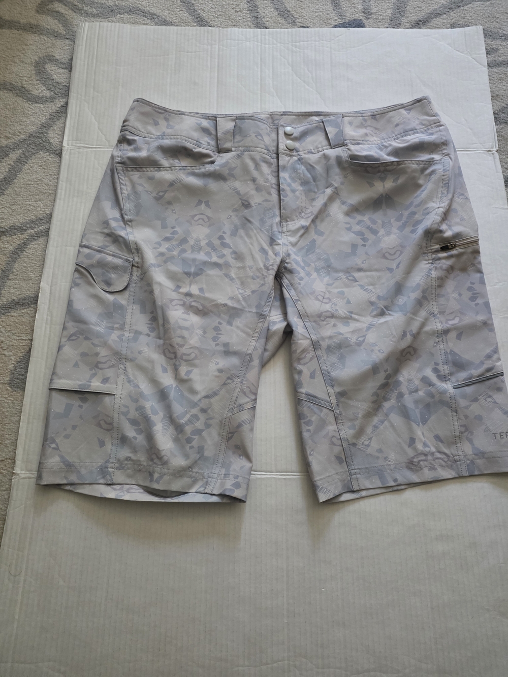 Terry Precision Cycling Cargo Shorts Womens Size XXL.